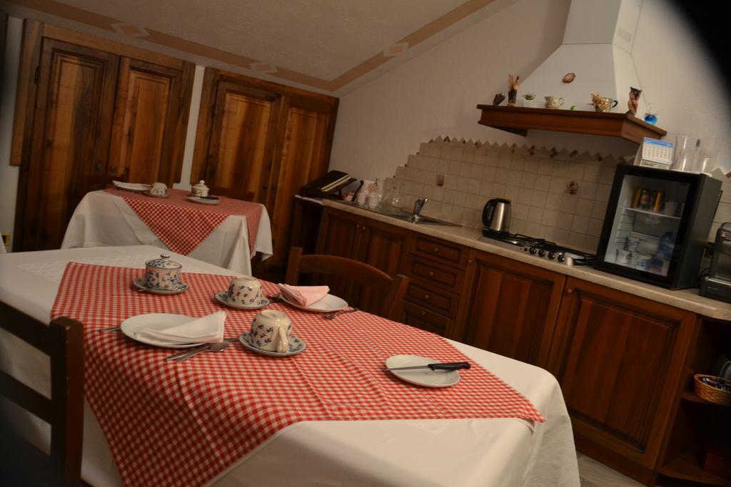 B&B Les Fleurs Gignod Exterior photo